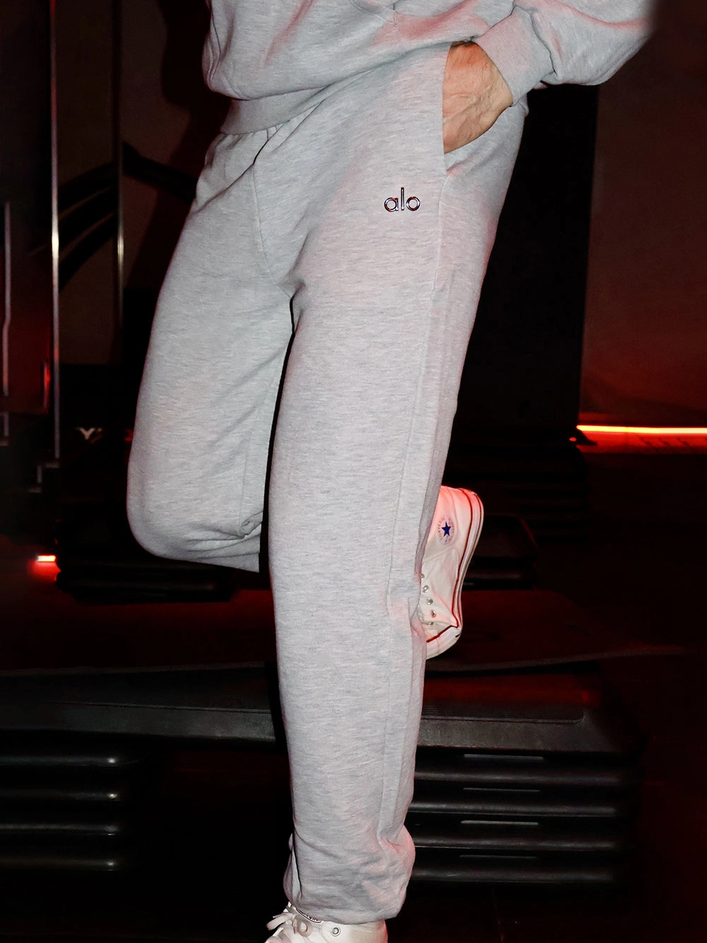 ALO HEATHER GREY ACCOLADE SWEATPANT