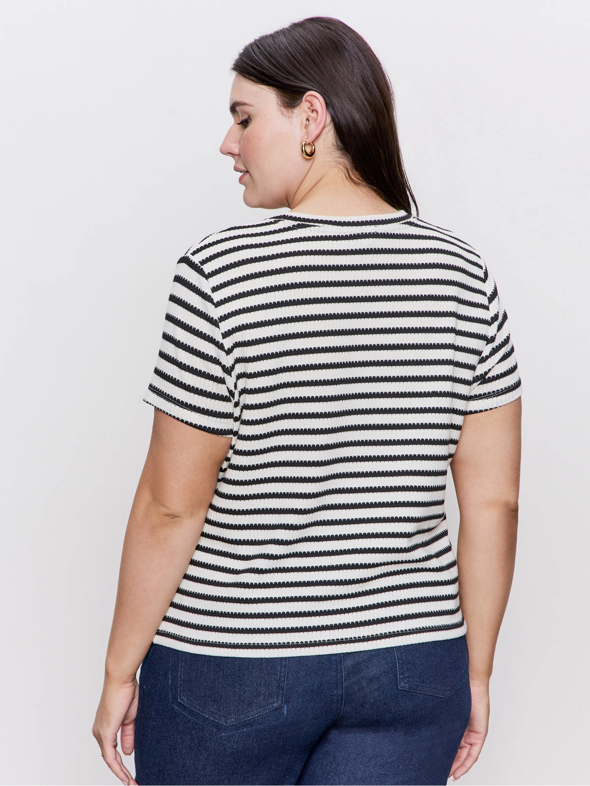 Perfect Textured Tee Macrame Black Stripe Extended Sizing