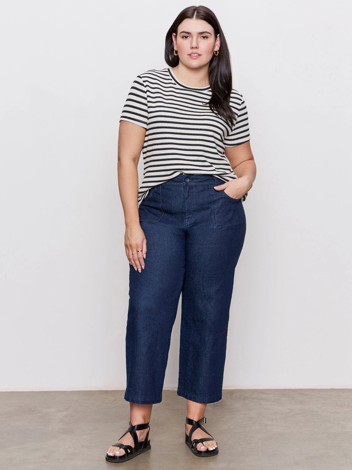 Perfect Textured Tee Macrame Black Stripe Extended Sizing