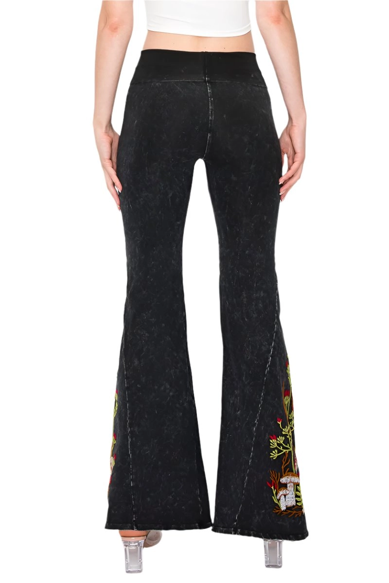 T-Party Mineral Washed Mushroom Embroidery Yoga Pant 7207CJ208